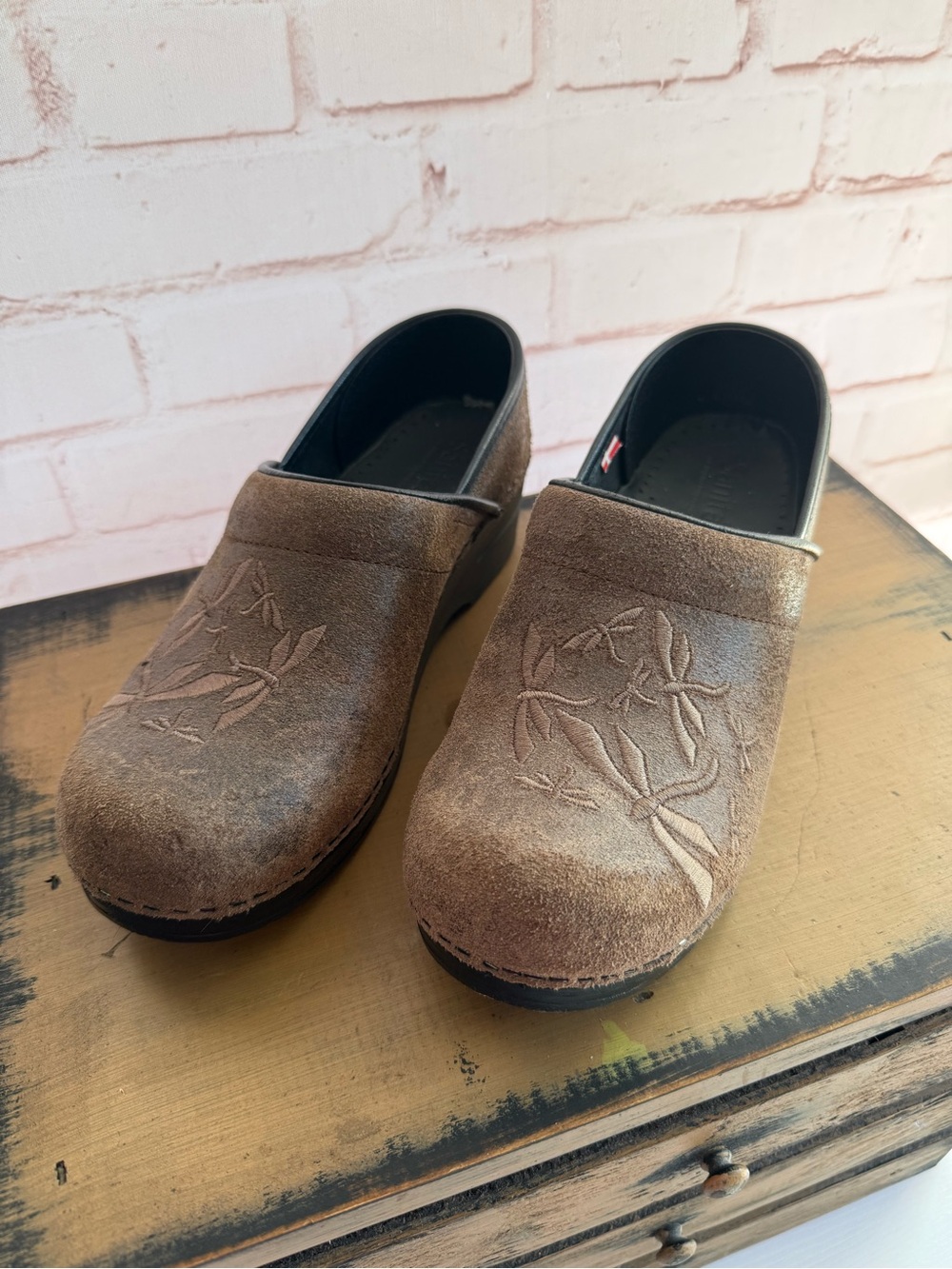 Sanita Brown Suede Dragonfly Embroidered Clogs